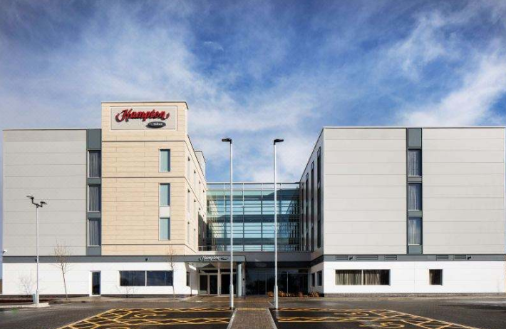 《w66旗舰厅在全球》系列报道之一——英国布里斯托机场希尔顿欢朋酒店